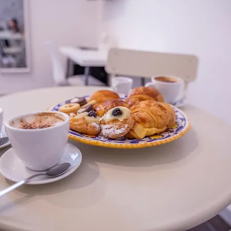 Allyoucantrip - La Nova Casa de hóspedes