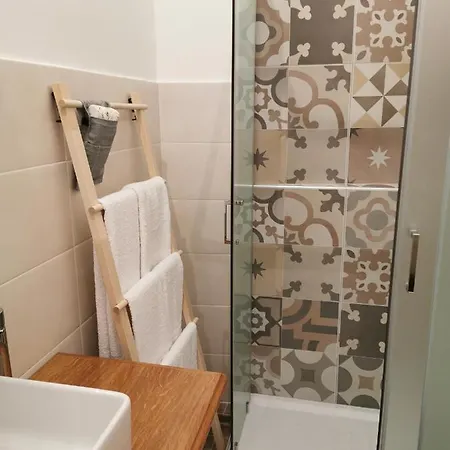 Casa de hóspedes Allyoucantrip - La Nova Nápoles