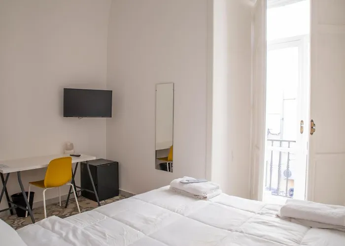 Allyoucantrip - La Nova 게스트하우스 4*