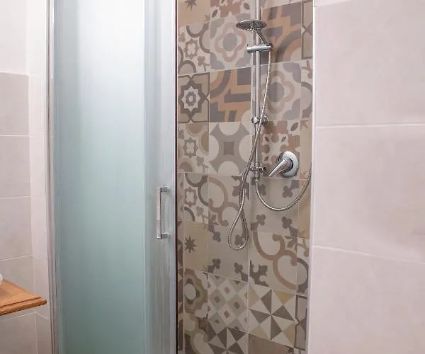 Allyoucantrip - La Nova 게스트하우스