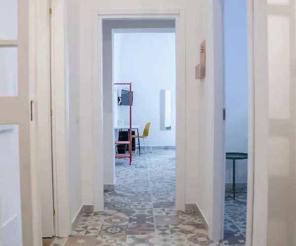 Allyoucantrip - La Nova 게스트하우스