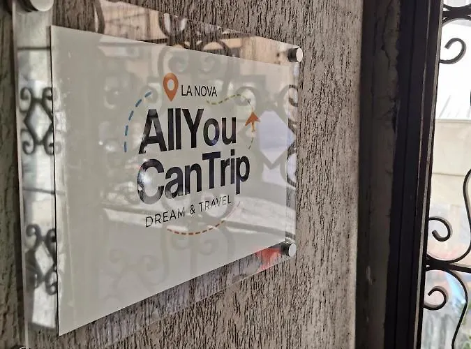 게스트하우스 Allyoucantrip - La Nova 4*