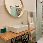بيت ضيافة Allyoucantrip - La Nova 4*