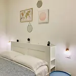 Allyoucantrip - La Nova نابولي