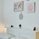 بيت ضيافة Allyoucantrip - La Nova 4*
